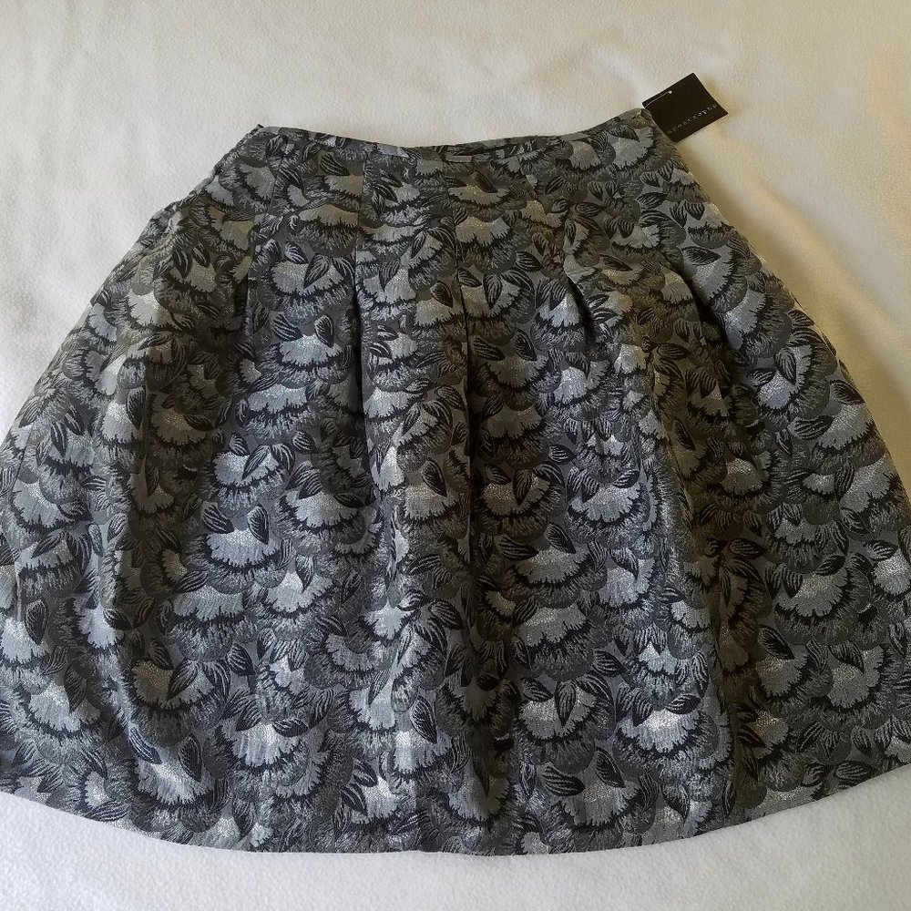 Apostrophe Sparkly Silver Metallic Gray Size 14 Misses Brocade Holiday Skirt
